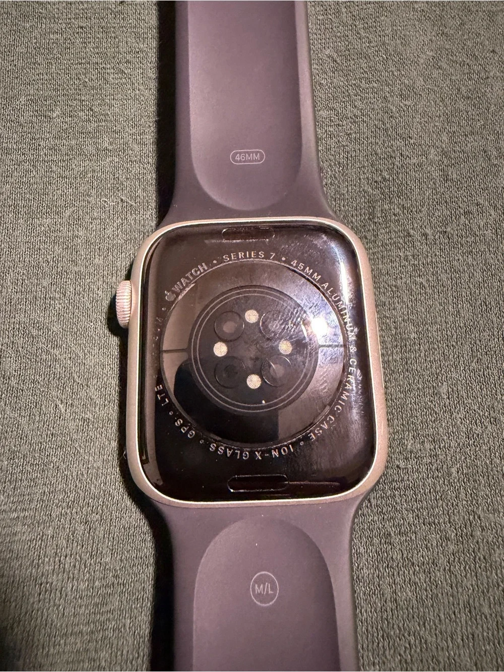 Apple Watch Series 7 45 mm in Starlight Aluminum WiFi and Cellular